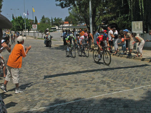 Os ciclistas voltam ao alto da Serra da Estrela