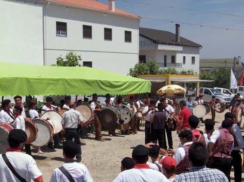 A freguesia do Ferro vai receber diversos festivais de folclore