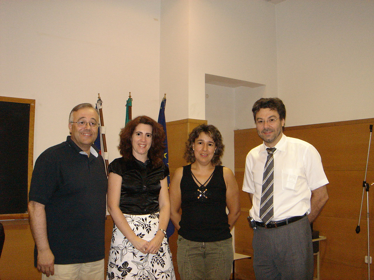 Ilda Santos (do lado direito) estudou os problemas e os caminhos no ensino da matemtica