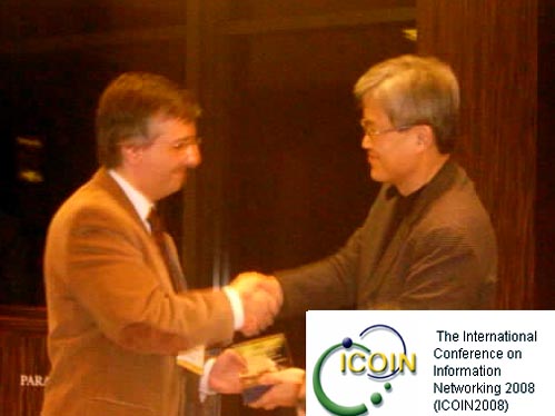 Nuno Garcia recebeu, na Coreia, o prmio de melhor apresentao cientfica no ICOIN 2008