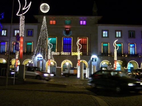 Cmara Municipal da Covilh com iluminaoes de Natal