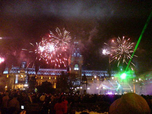 In Iasi, people welcomed 2009 in front of the Palace of Culture
