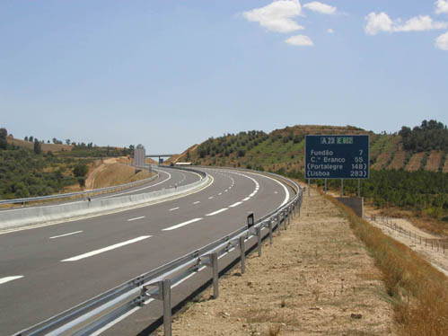 As auto-estradas da região devem ser pagas pelos utentes a partir de meados de 2011
