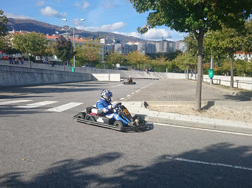 Partipantes de karting haciendo pruebas (Foto:AutoShow da Covilhã)