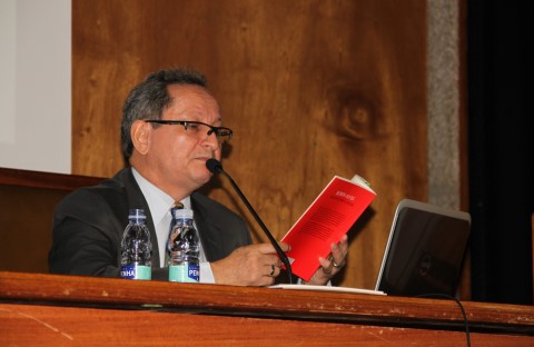 Gilson Monteiro, professor e investigador na Universidade Federal do Amazonas, na conferência de encerramento.