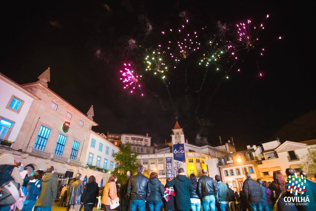 Fogo de Artificio na Praça do Município
Foto por: Câmara Municipal da Covilhã