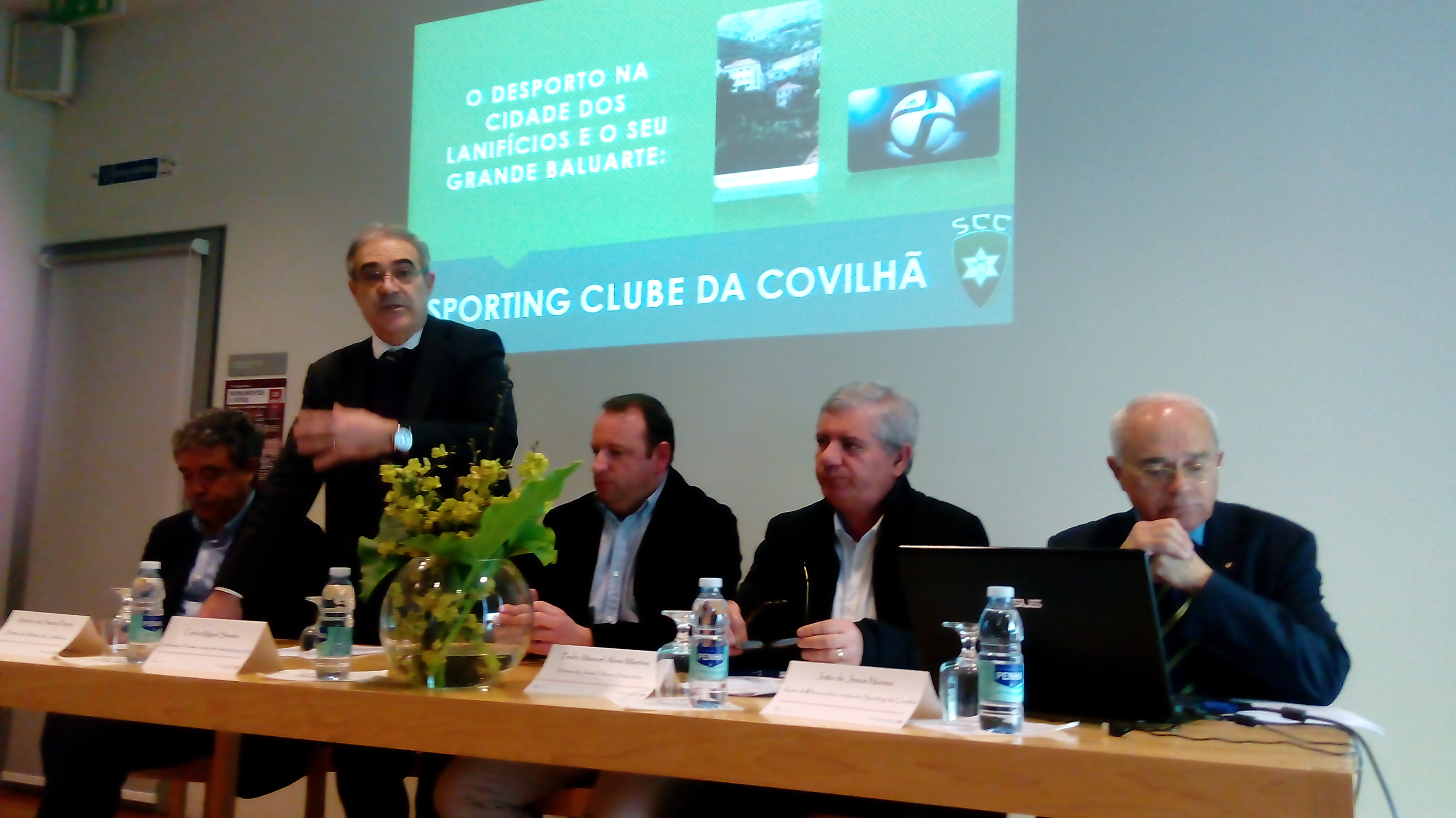 Jorge Torrão, António dos Santos Pereira, Carlos Miguel, Pedro Martins e João de Jesus Nunes durante a conferência 