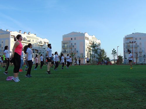 Exercício físico ao ar livre no Jardim das Artes