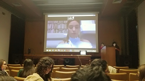 As experiências das oradoras foram partilhadas por vídeoconferência