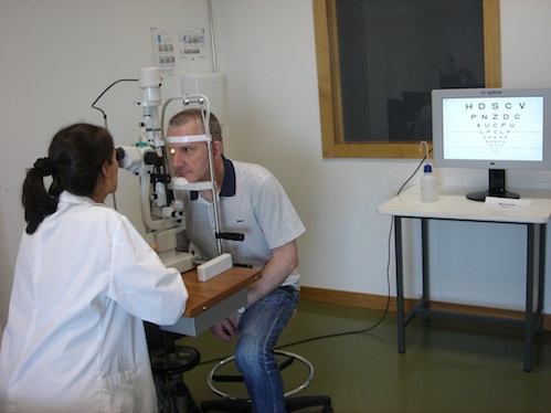 Os exames à retina estão a ser feitos na Faculdade de Ciências da Saúde