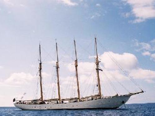 O navio escola Creoula, da Armada Portuguesa vai dar apoio a esta iniciativa