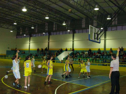 A equipa do Unidos venceu por uns expressivos 86 - 37