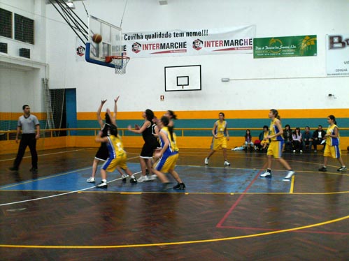 O Unidos  campeo distrital de basquetebol