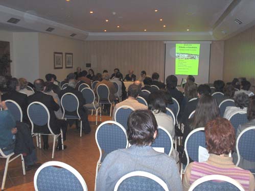 O debate reuniu vrias pessoas no Hotel Turismo da Covilh