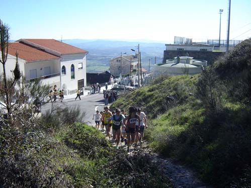 A prova foi organizada pelo Grupo Desportivo Amigos do Bairro Municipal