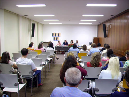 O auditrio da Biblioteca Municipal foi o local escolhido para o debate