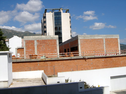 As obras da igreja da Estao esto paradas h mais de um ano