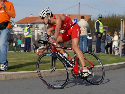 O atleta do Fundo conseguiu o campeonato nacional de triatlo