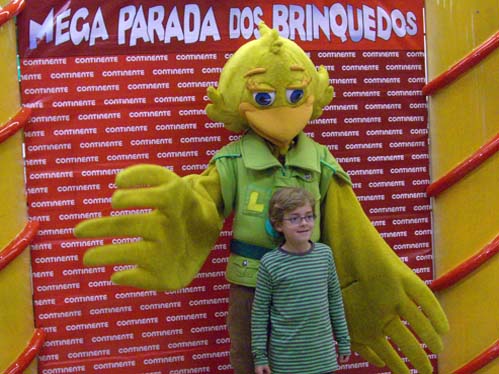 O hipermercado da Covilha recebeu a visita desta mascote