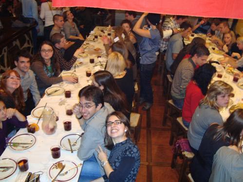 Todos reunidos na comemorao