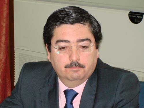 Vítor Pereira ameça colocar em tribunal os vereadores do PSD (foto de arquivo)