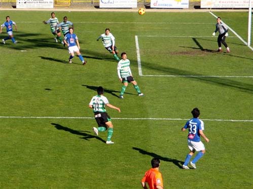 A formao leonina empatou em Freamunde (Foto retirada de: http://www.scfreamunde.pt/)