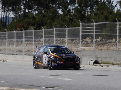 David Saraiva est em terceiro na classificao geral da Super Copa Seat Leon
