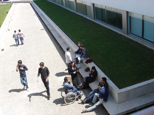 Os alunos de Medicina da UBI esto a criar uma base de voluntrios para participarem em diversas instituies de cariz social