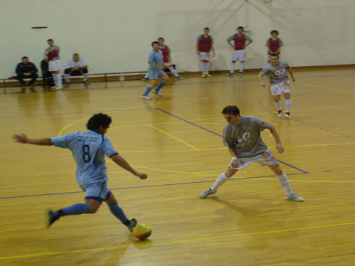 Futsal comeou mal no primeiro jogo da poca em casa