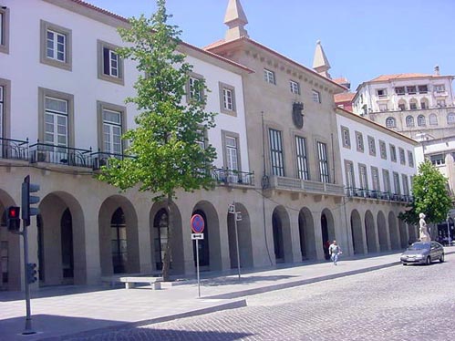 A autarquia covilhanense vai criar uma associao para promover a imagem da Serra da Estrela