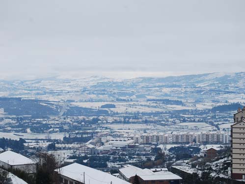 A neve caiu um pouco por toda a regio