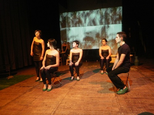 Uma peça diferente subiu ao palco do Teatro Cine