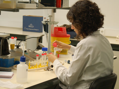 A UBI promove um protocolo de cooperação com a Liga que visa apoiar a investigação na área da oncologia, entre outros campos
