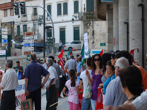 Cerca de 150 pessoas marcaram presença nesta manifestação