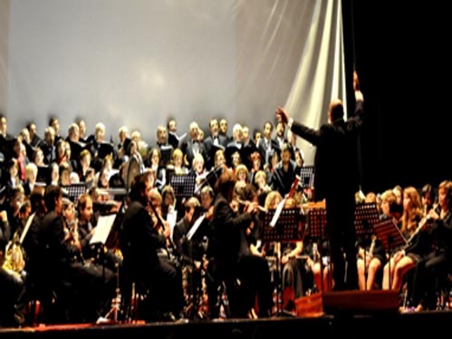 O Teatro Cine da Covilhã recebeu o concerto de homenagem à Covilhã