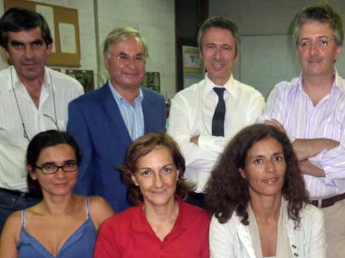 A equipa da Unidade de Investigação de Materiais Têxteis e Papeleiros