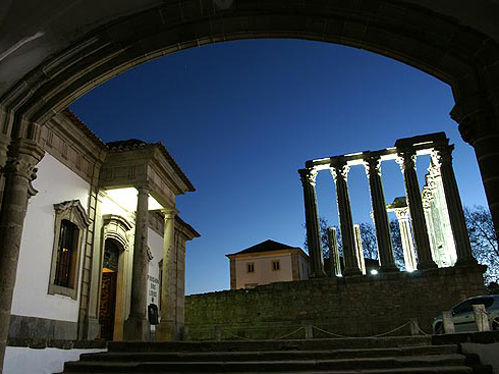 Pousada instalada no antigo Convento dos Lóios, em Évora.