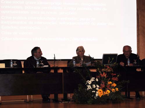 Manuela Silva, (ao centro), em conferência na UBI