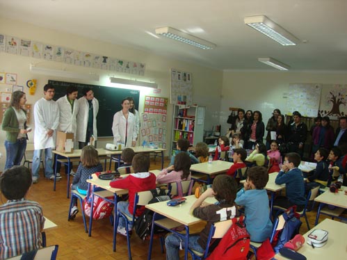 Os alunos de Medicina da UBI promoveram acções de esclarecimento nas escolas da Covilhã