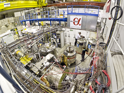 Os laboratórios do Cern acolhem experiências dos mais variados quadrantes (Foto retirada de: http://cdsweb.cern.ch/collection/Photos)