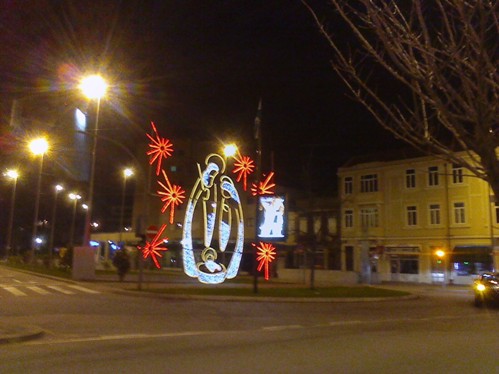 Campo 24 de Agosto, um dos poucos locais da cidade iluminados. 