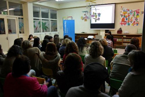 O workshop contou com a presença de pais preocupados, e serviu para esclarecer as dúvidas das pessoas presentes na sala.