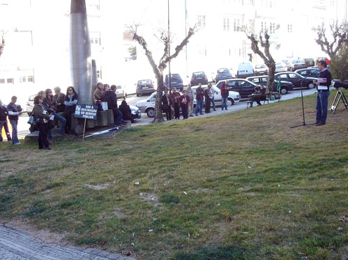 Um tribunal popular foi realizado na zona da Estação para julgar as políticas do Governo