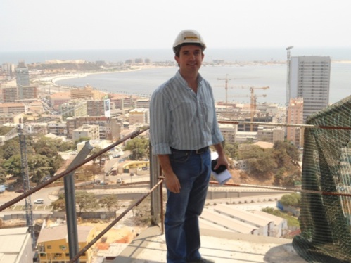 Miguel Rogeiro é um dos engenheiros formados na UBI que trabalha atualmente em Angola