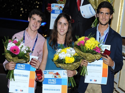 Armindo Fernandes, (à direita na foto), foi um dos vencedores do concurso