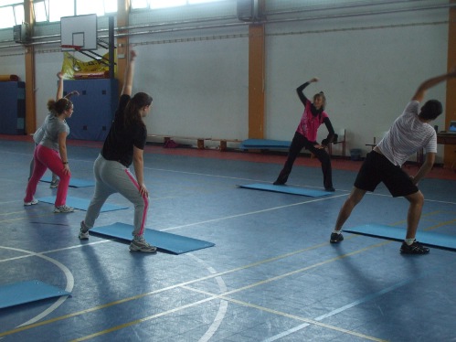 Alunos seguindo a professora Jolanta Zuzda 