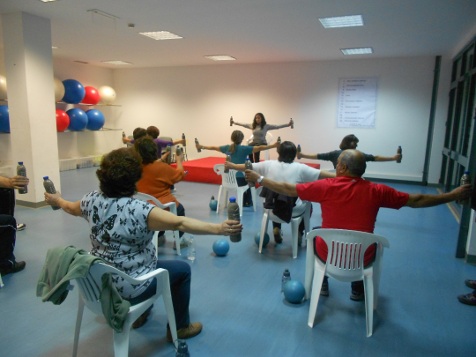 Diabéticos praticam exercício no Complexo Desportivo