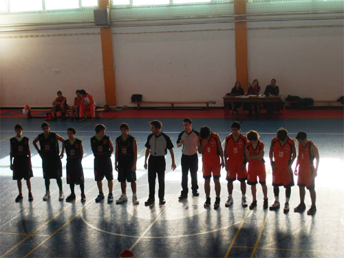 A turma de sub-16 teve pela frente a equipa mais difícil. Ganhou à Associação de Basquete Albicastrense por sete pontos