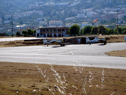 O projeto deverá substituir o antigo aerodromo da Covilhã, cujos terrenos foram utilizados para a construção do Data Center da PT 