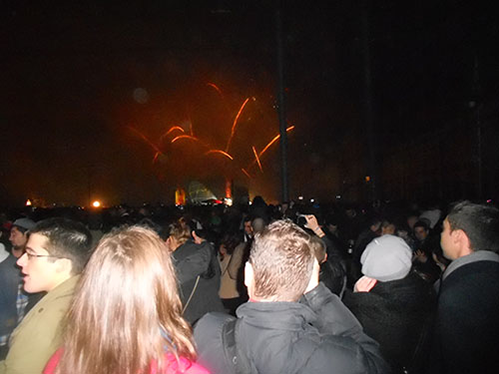 Fogo-de-artifício e espectáculos musicais entretiveram lisboetas e visitantes